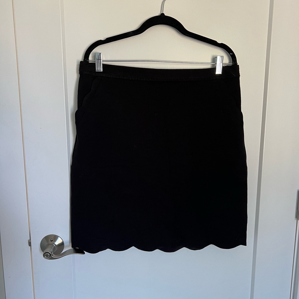 Scallop Trim Black Skirt